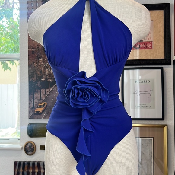 Halter bodysuit 3D flower size S NWT - Picture 2 of 15
